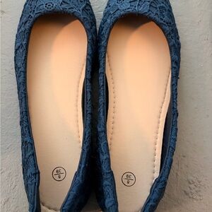 Elegant Blue Lace Women's Flats